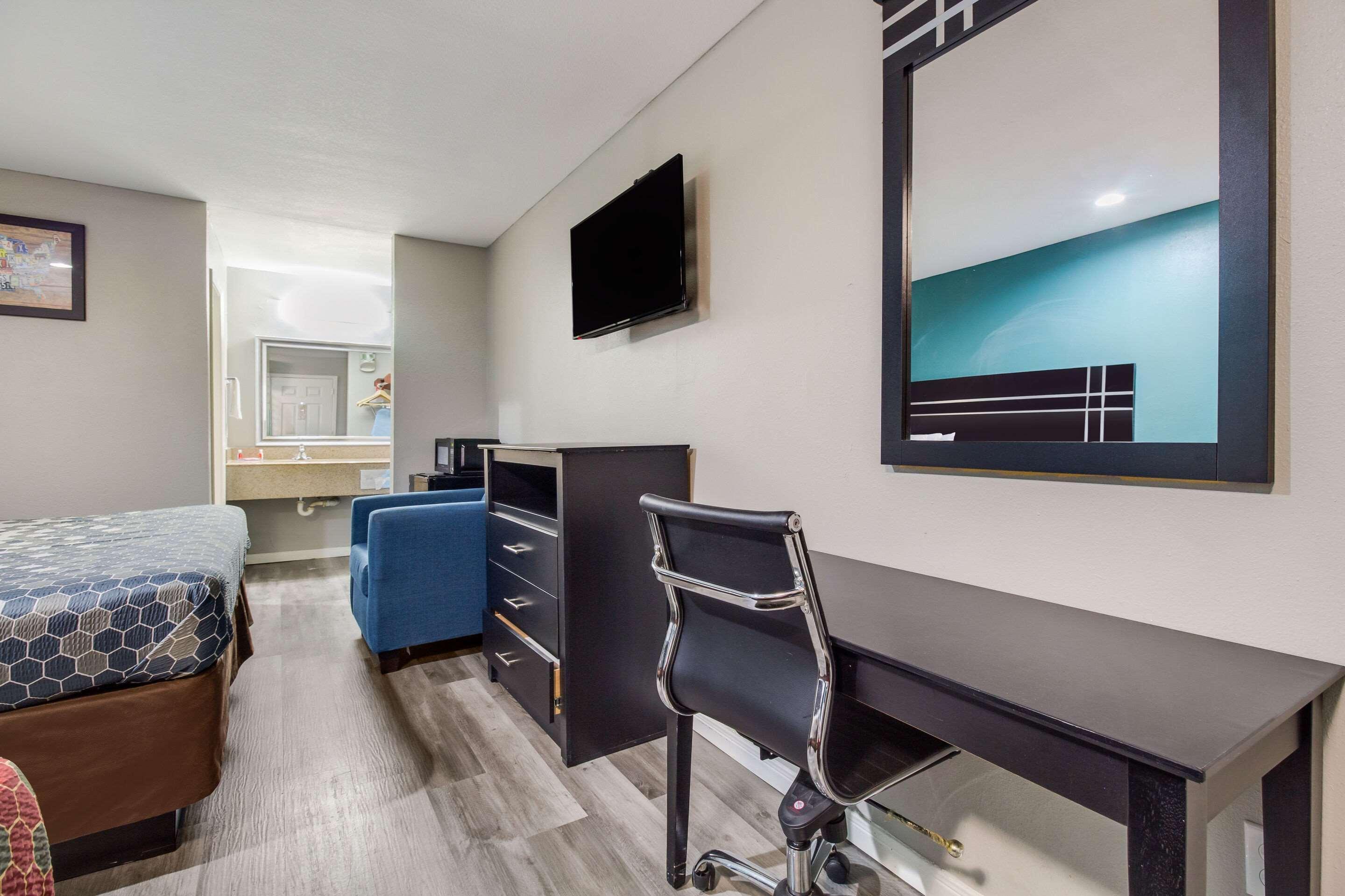 Econo Lodge Houston Brookhollow Exteriör bild