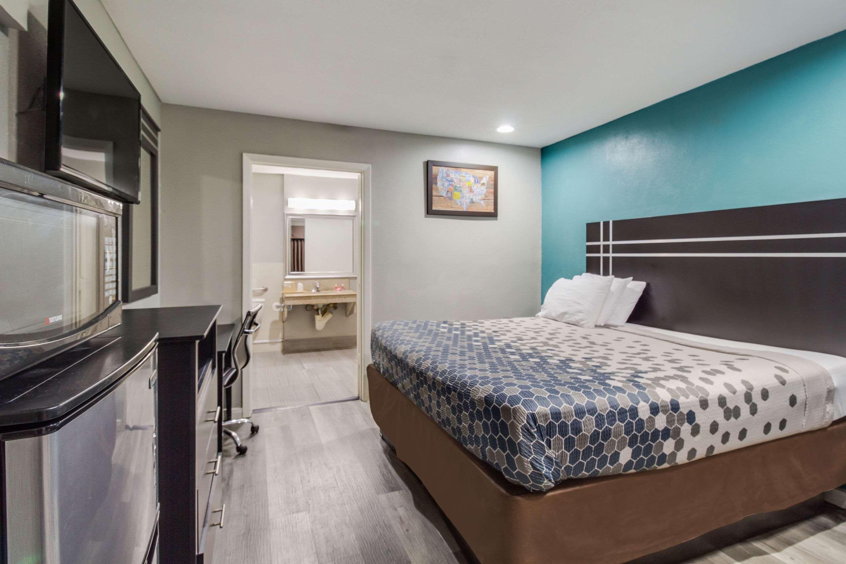 Econo Lodge Houston Brookhollow Exteriör bild