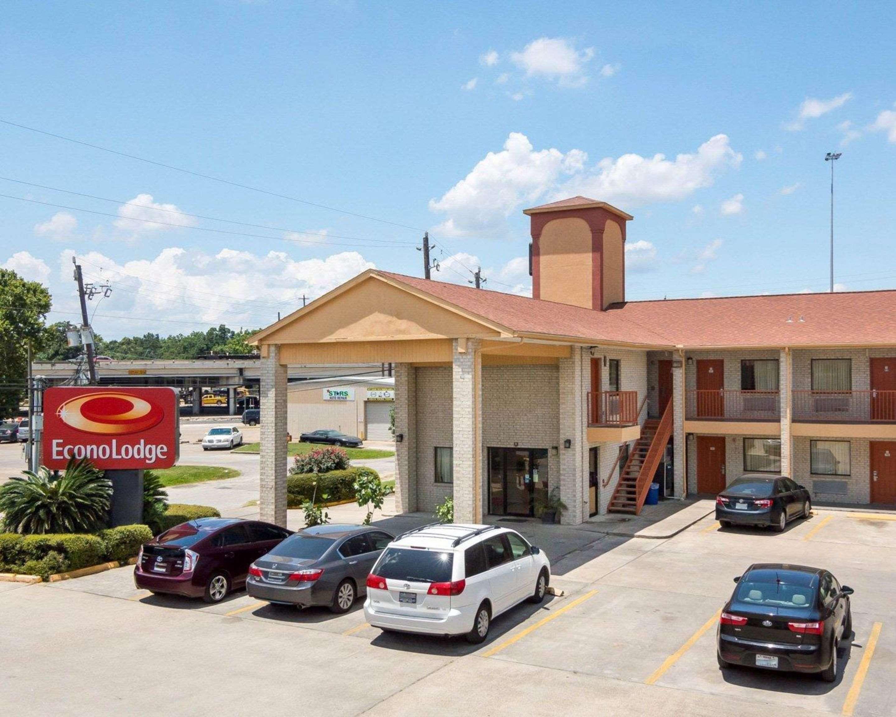 Econo Lodge Houston Brookhollow Exteriör bild