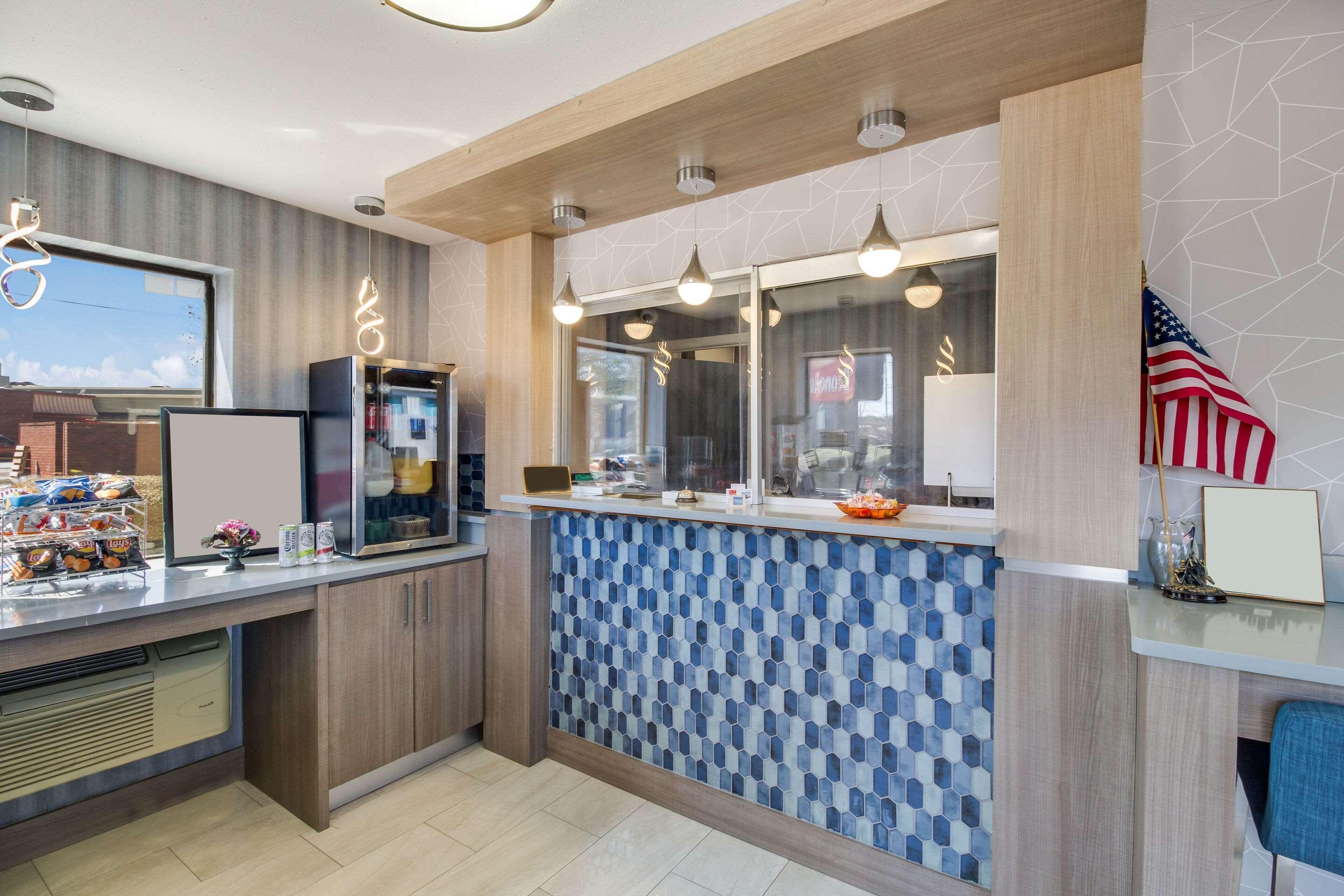 Econo Lodge Houston Brookhollow Exteriör bild